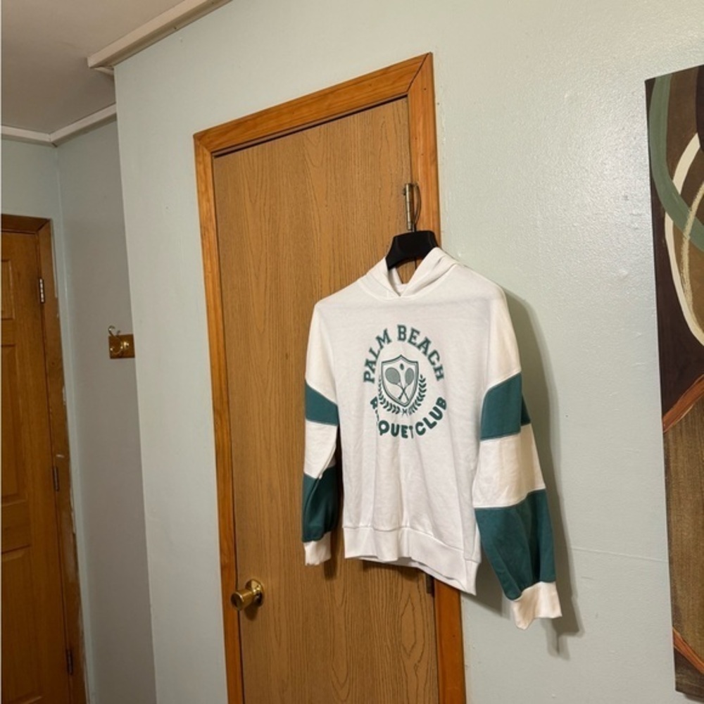 So NWT Small Green & White Long Sleeve Pullover Hoodie w/Graphic Print